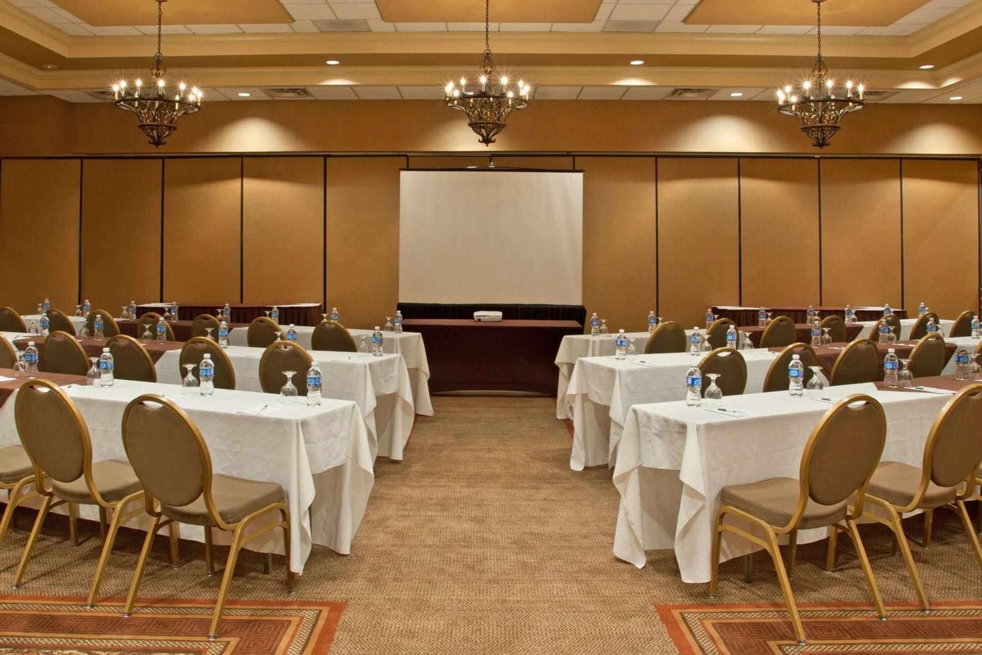 Doubletree By Hilton Meadow Lands Casino Area Hotel Washington